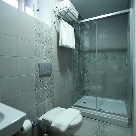 Hotel Podemos *